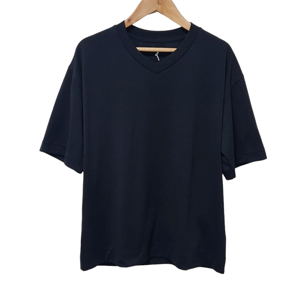 マーガレットハウエル VネックTシャツ