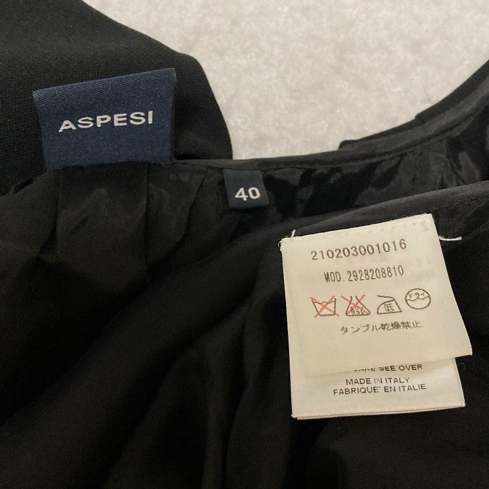 アスペジ ギャザーワンピース