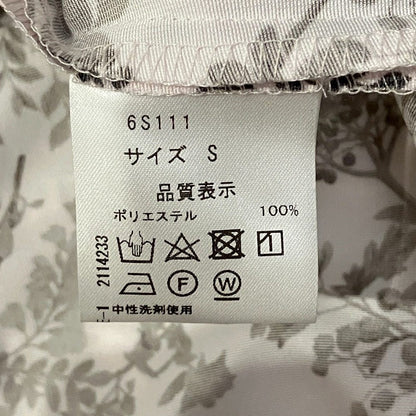 セブンテンバイミホカワヒト フラワープリントブラウス
