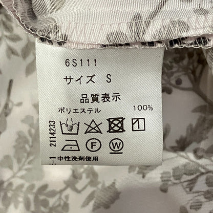 セブンテンバイミホカワヒト フラワープリントブラウス