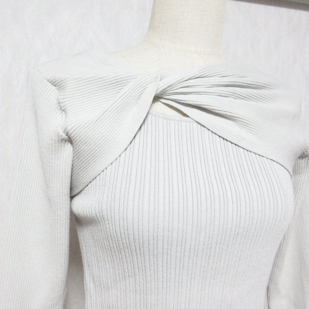 ハーリップトゥ Twist Cut-Out Rib Knit トップス