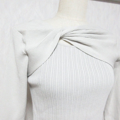 ハーリップトゥ Twist Cut-Out Rib Knit トップス
