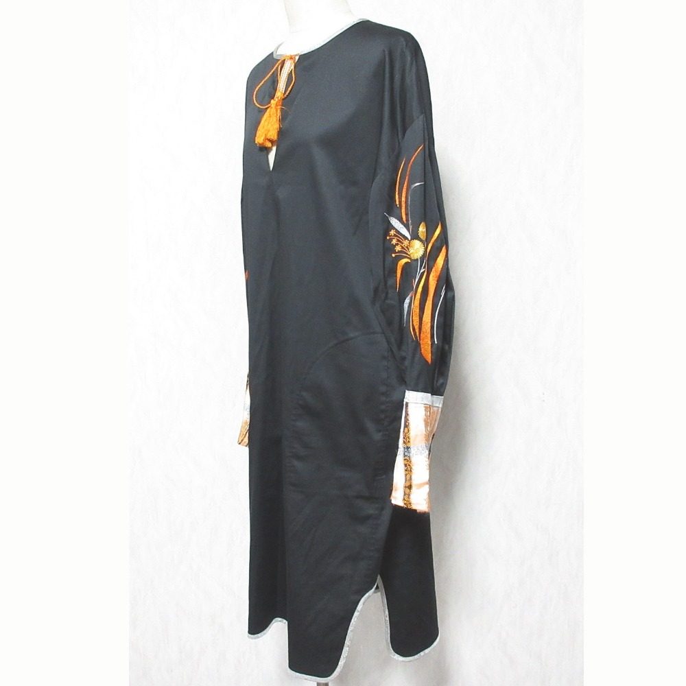 マメクロゴウチ Floral Embroidery ワンピース