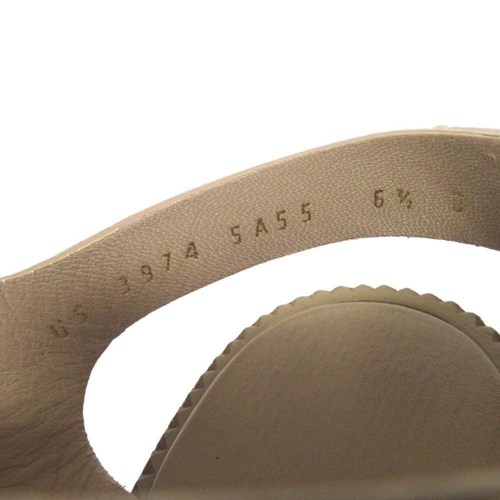 サルヴァトーレ フェラガモ メタリックレザーサンダル