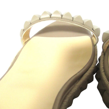 クリスチャンルブタン スタッズレザーサンダル