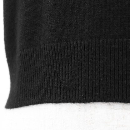 セリーヌ トリオンフ刺繍 カシミヤ100%ニットベスト