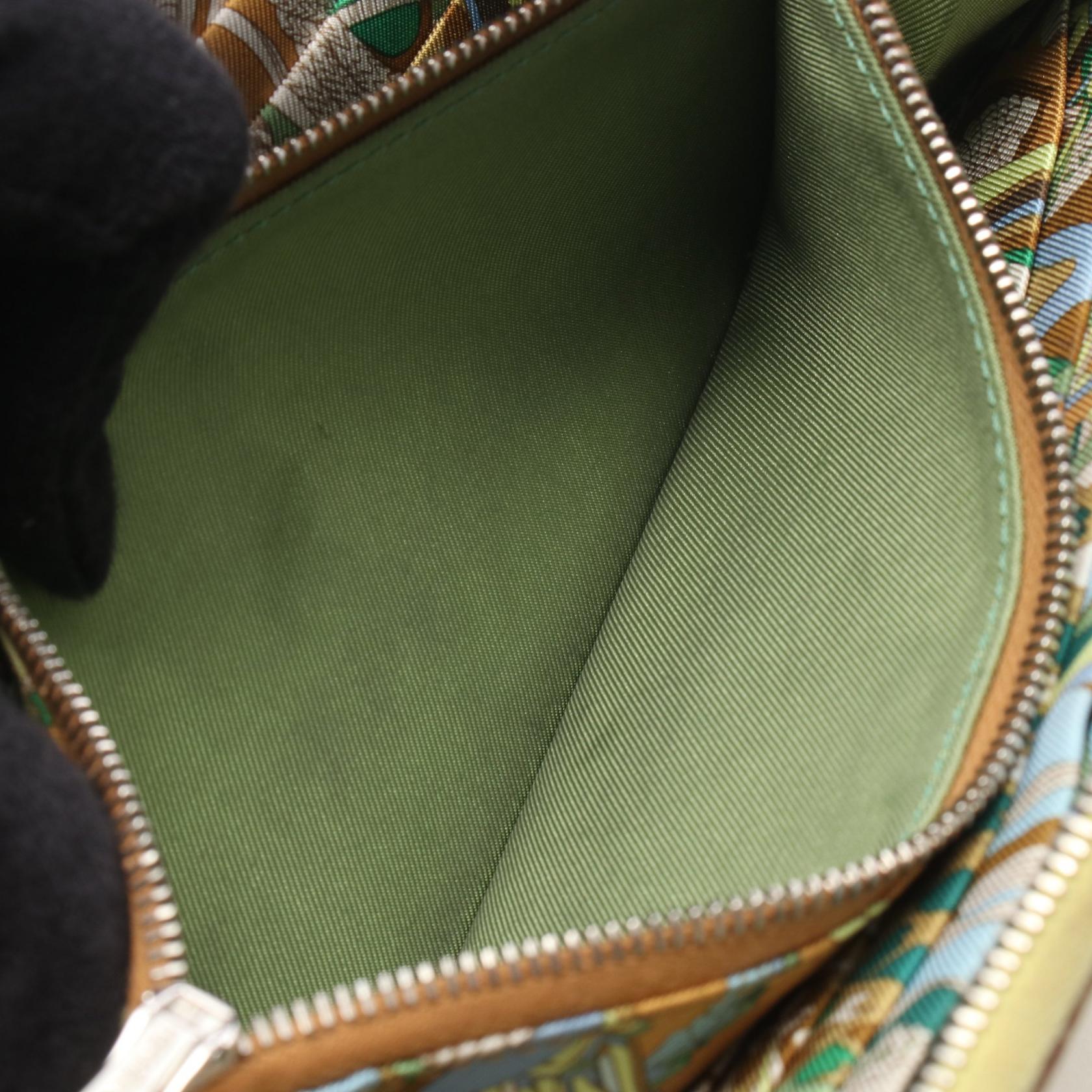 エルメス アザップロング シルクイン ラウンド長財布