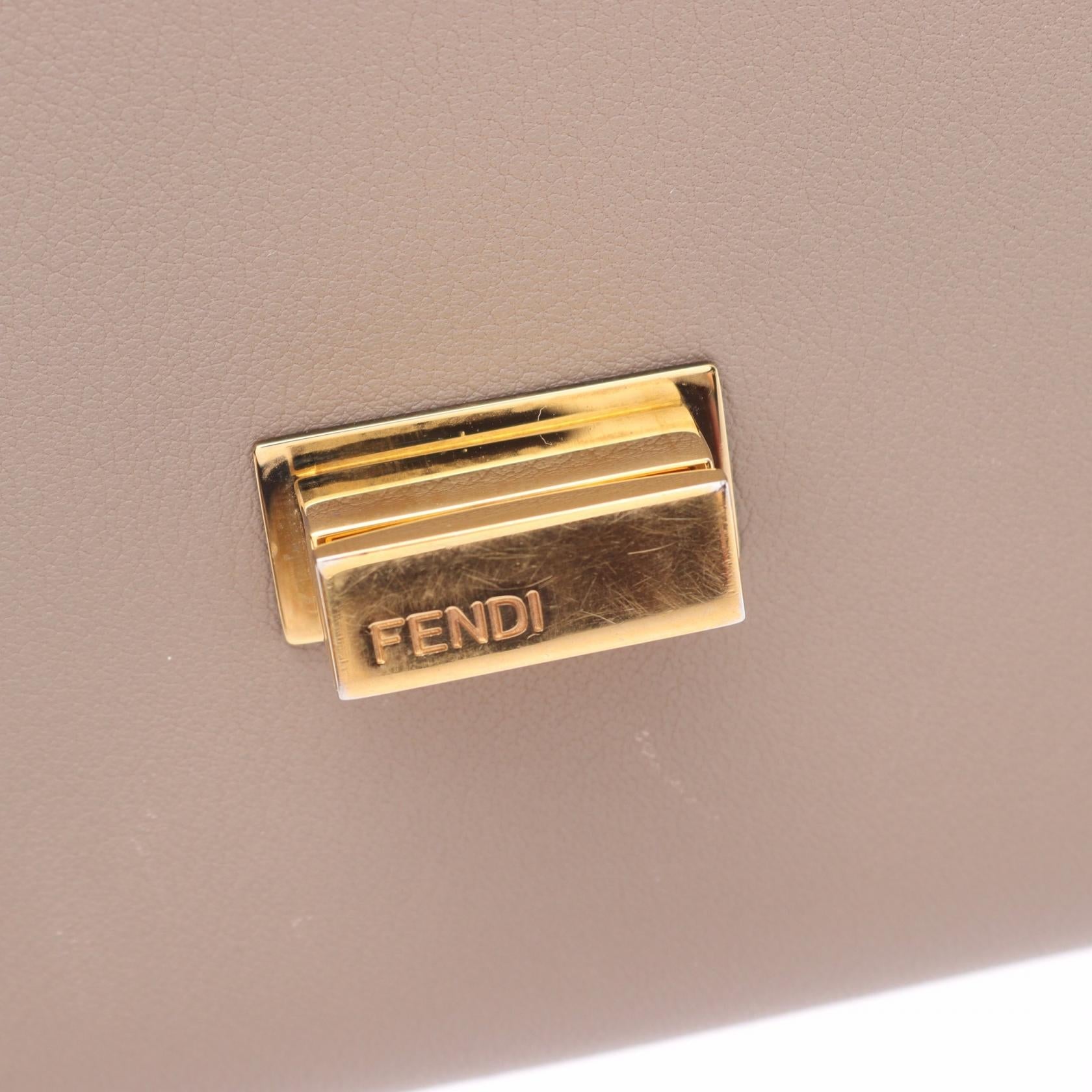 フェンディ ピーカブー セレリア 長財布