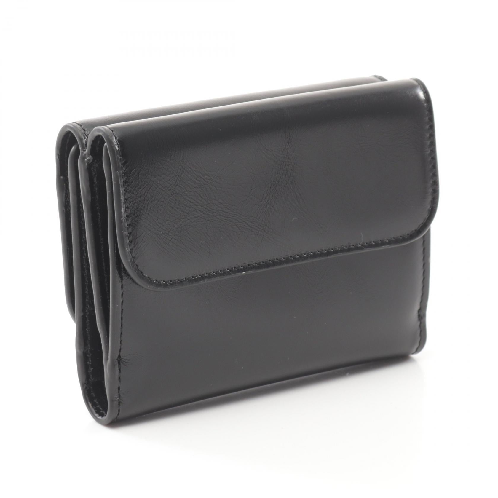 クロエ C スモール トリフォールド ウォレット シャイニー レザー