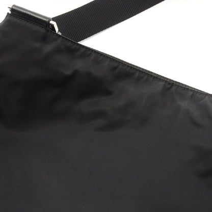 プラダ テッスート サフィアーノ レザー ショルダーバッグ