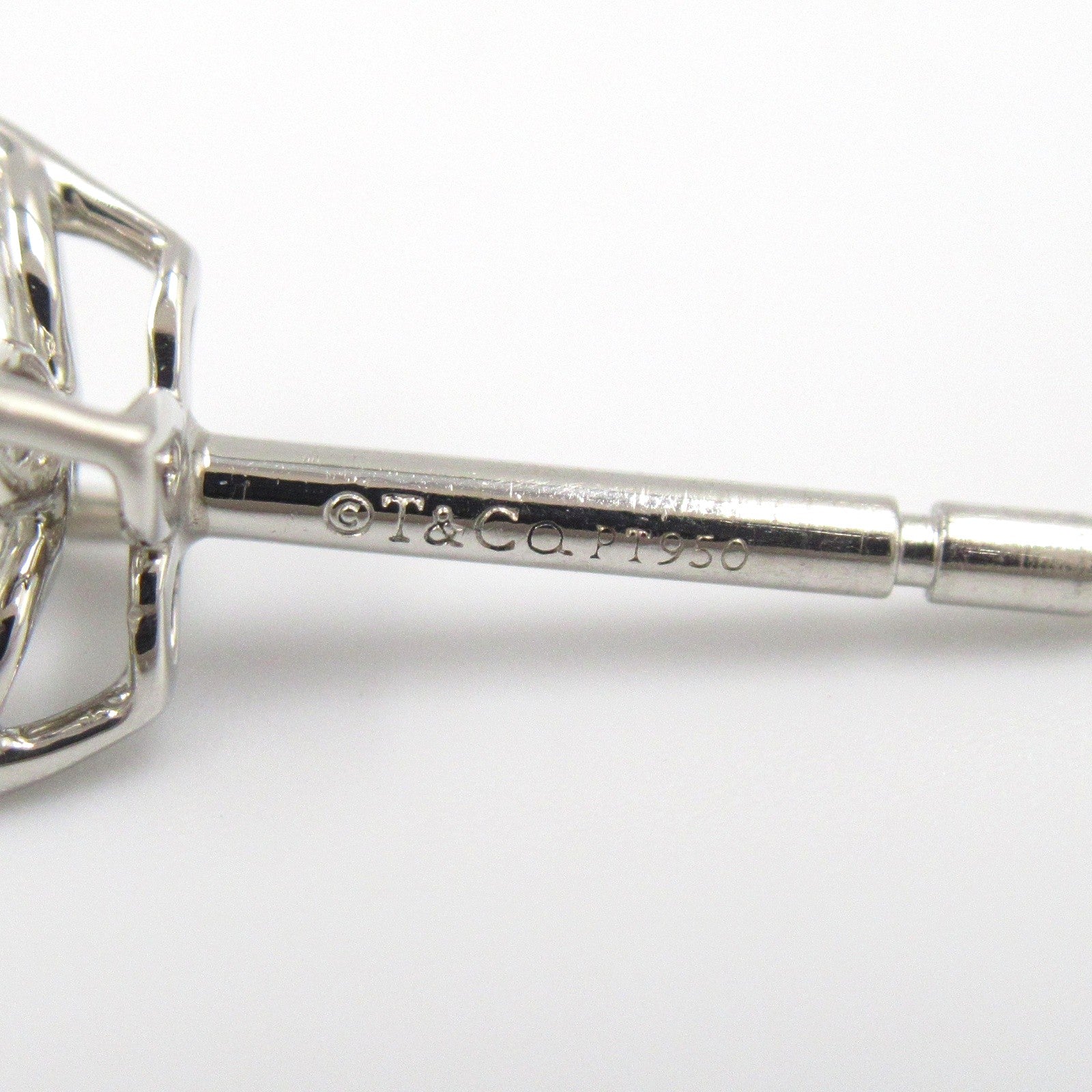 ティファニー ヴィクトリア ミニ Pt950 ダイヤモンド ピアス