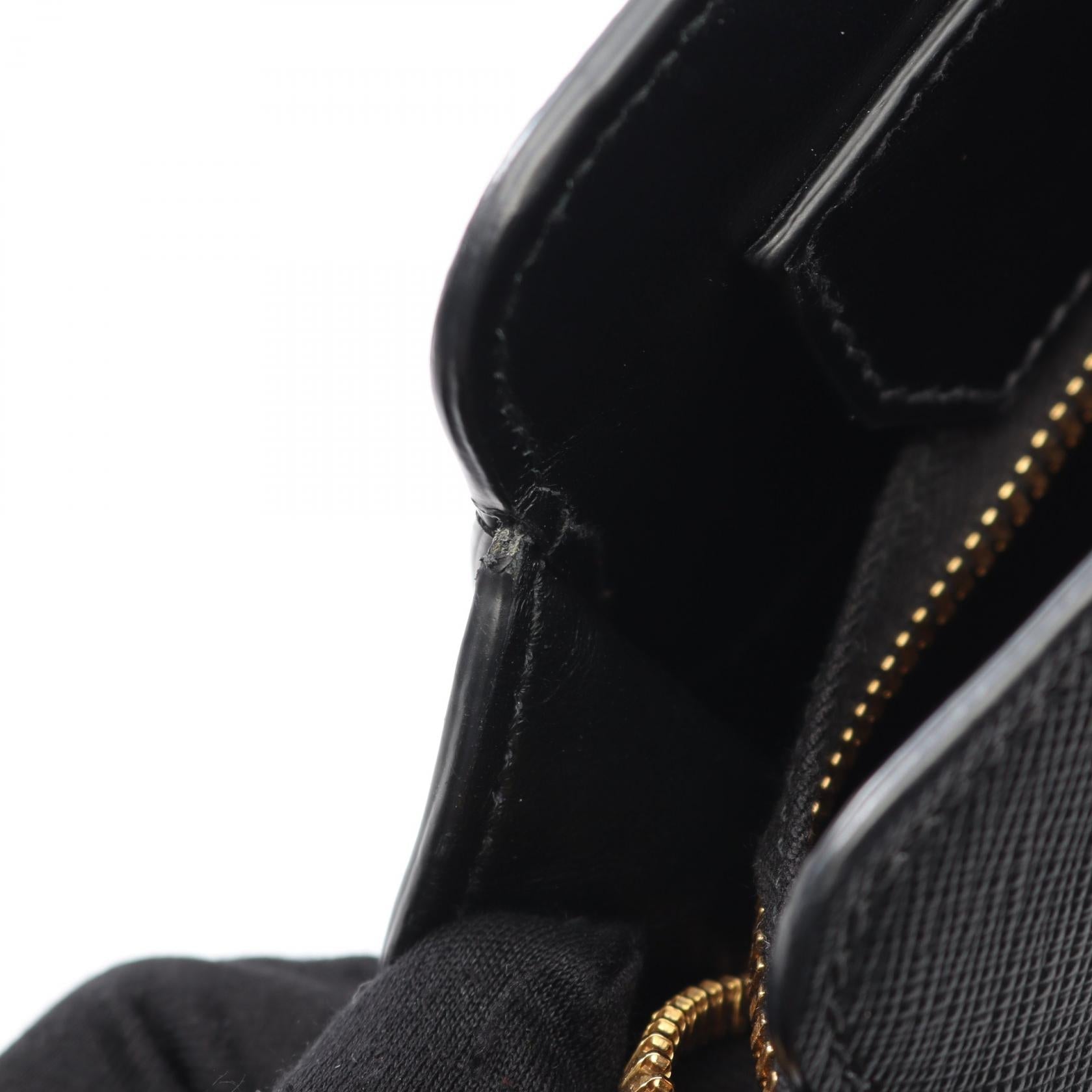 プラダ サフィアーノ ソフト カーフ ハンドバッグ