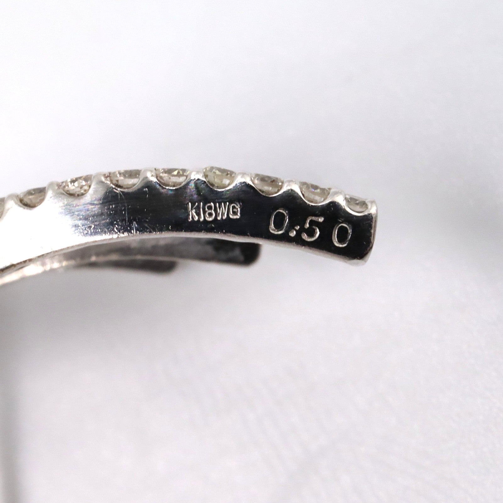 ジュエリー K18WGダイヤモンドピアス