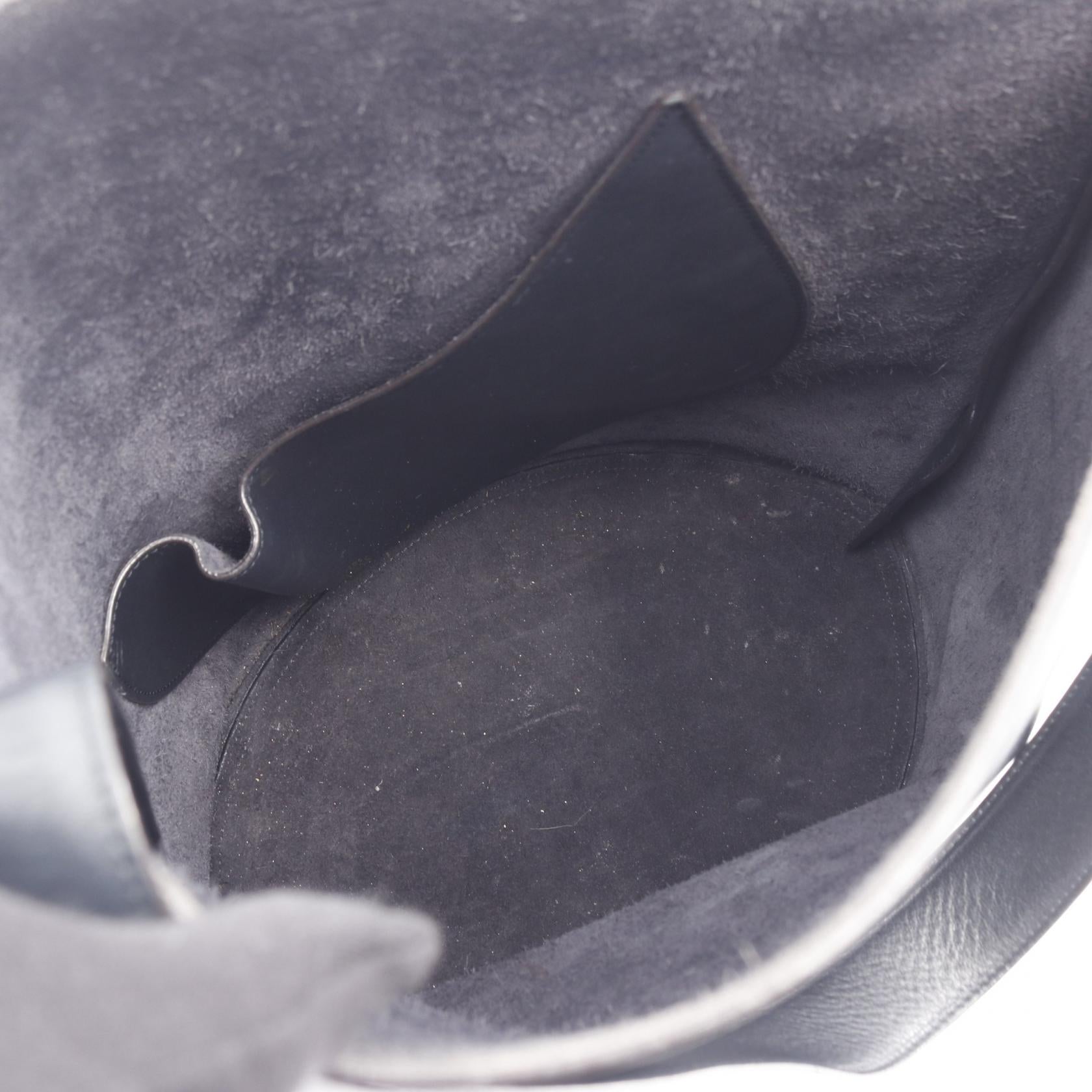 セリーヌ レザー ショルダーバッグ