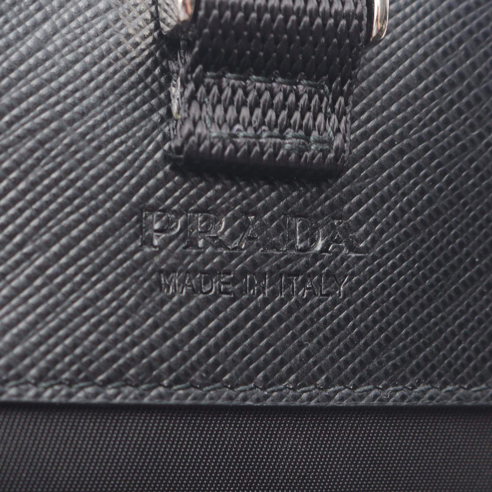 プラダ RE ナイロン テッスート+サフィアーノ ショルダーバッグ