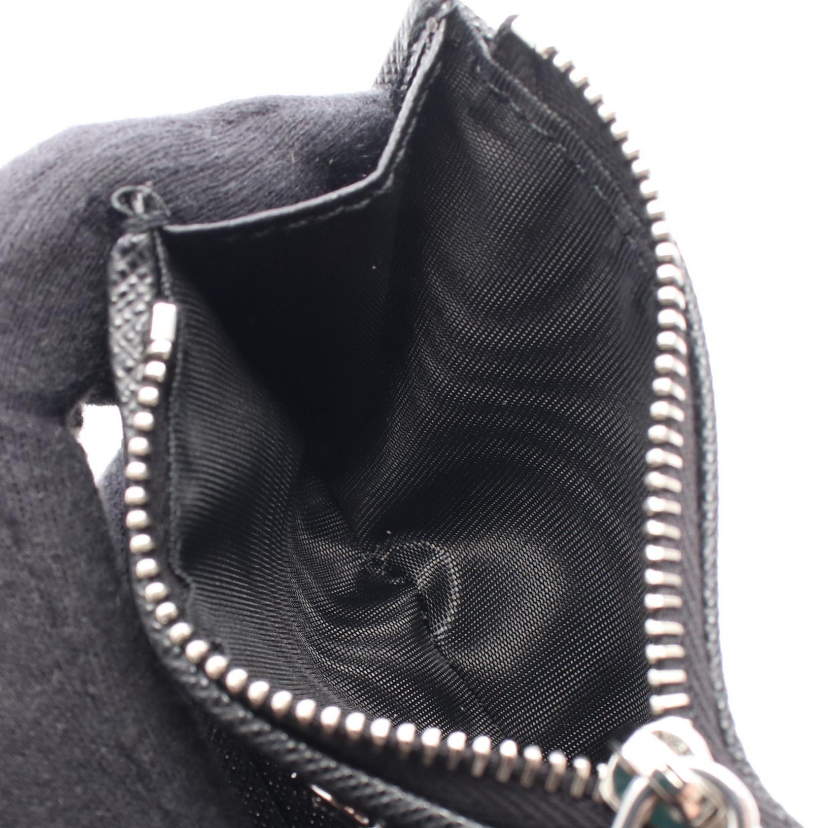 プラダ ナイロン レザー二つ折り財布