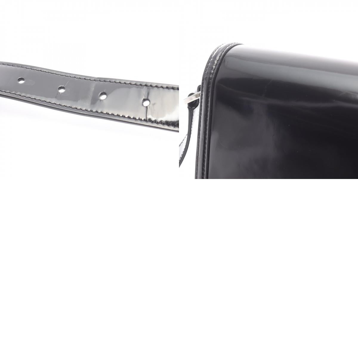 サンローラン パリ ソルフェリーノ パテント レザー ショルダーバッグ