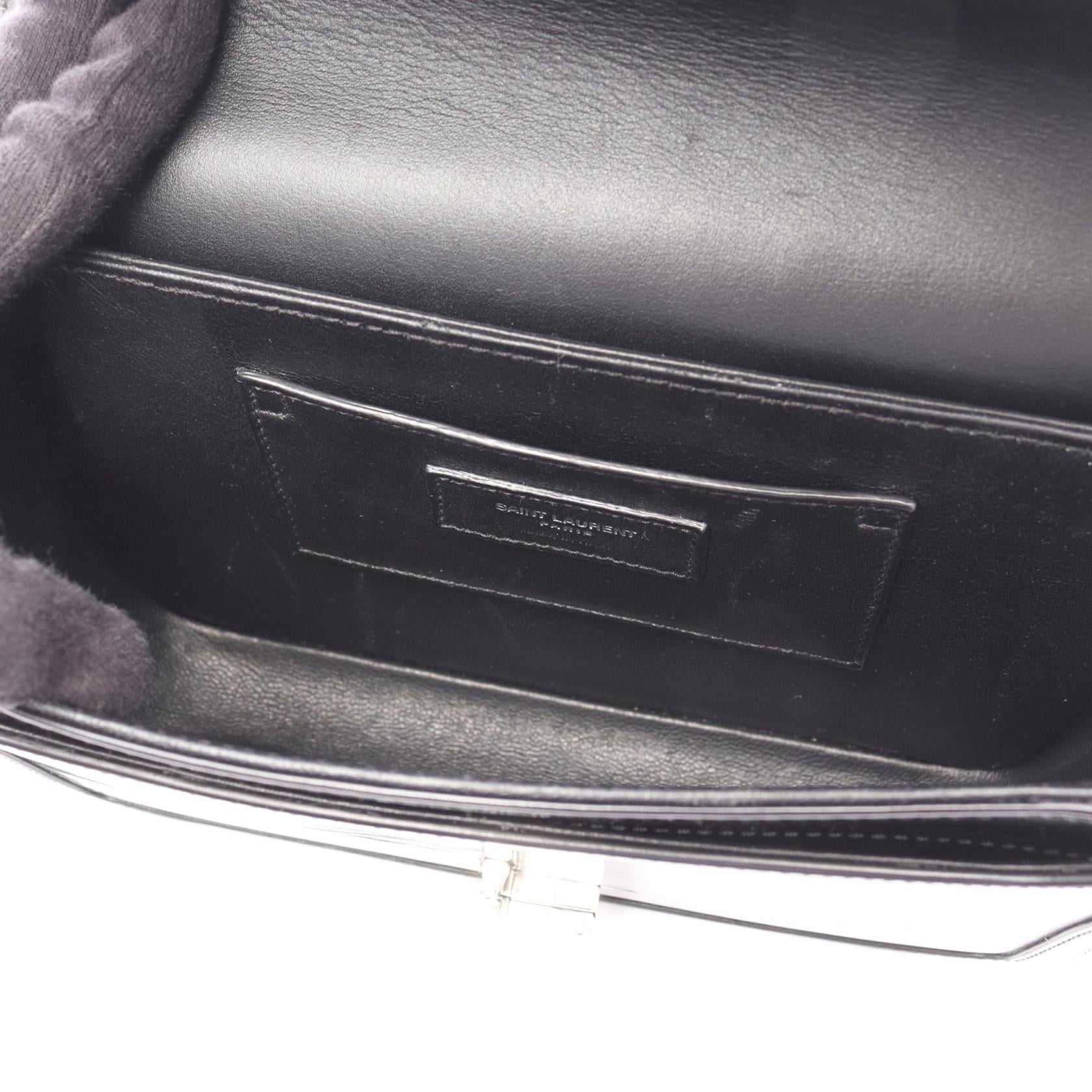 サンローラン パリ ソルフェリーノ パテント レザー ショルダーバッグ