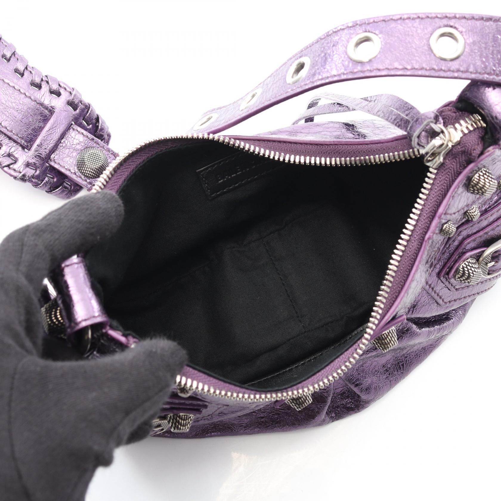 バレンシアガ LE CAGOLE XS レザーショルダーバッグ