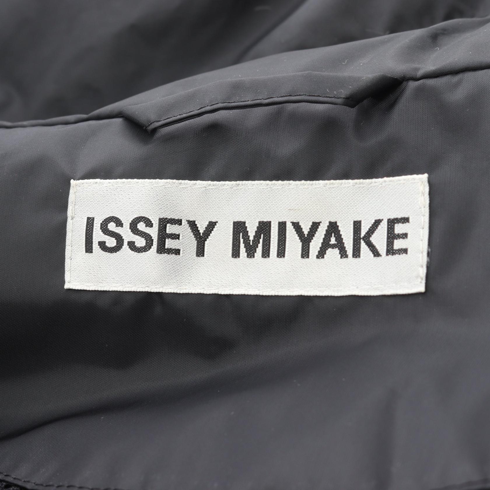 イッセイ ミヤケ PARACHUTE コート ポリエステル コート