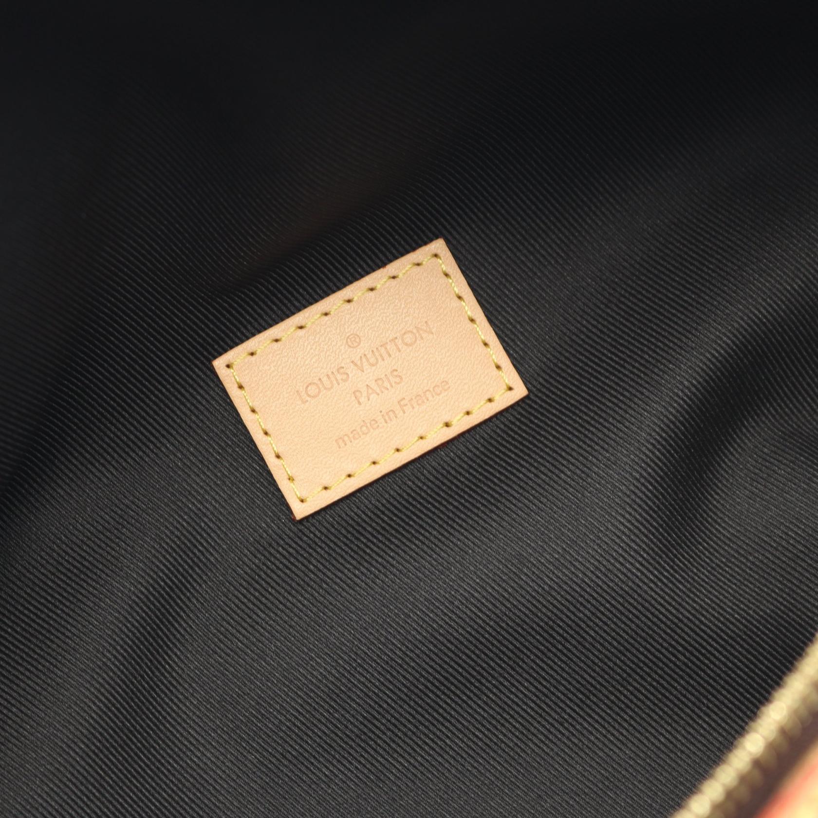 ルイ・ヴィトン バムバッグ モノグラム ショルダーバッグ