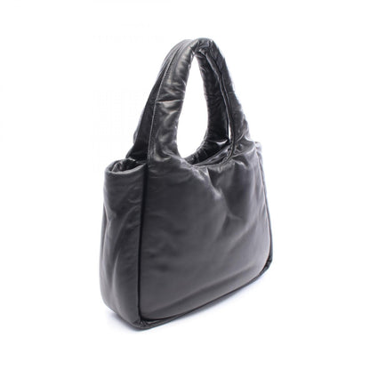 プラダ トライアングル ロゴ レザー ハンドバッグ