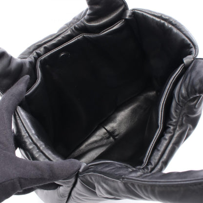 プラダ トライアングル ロゴ レザー ハンドバッグ