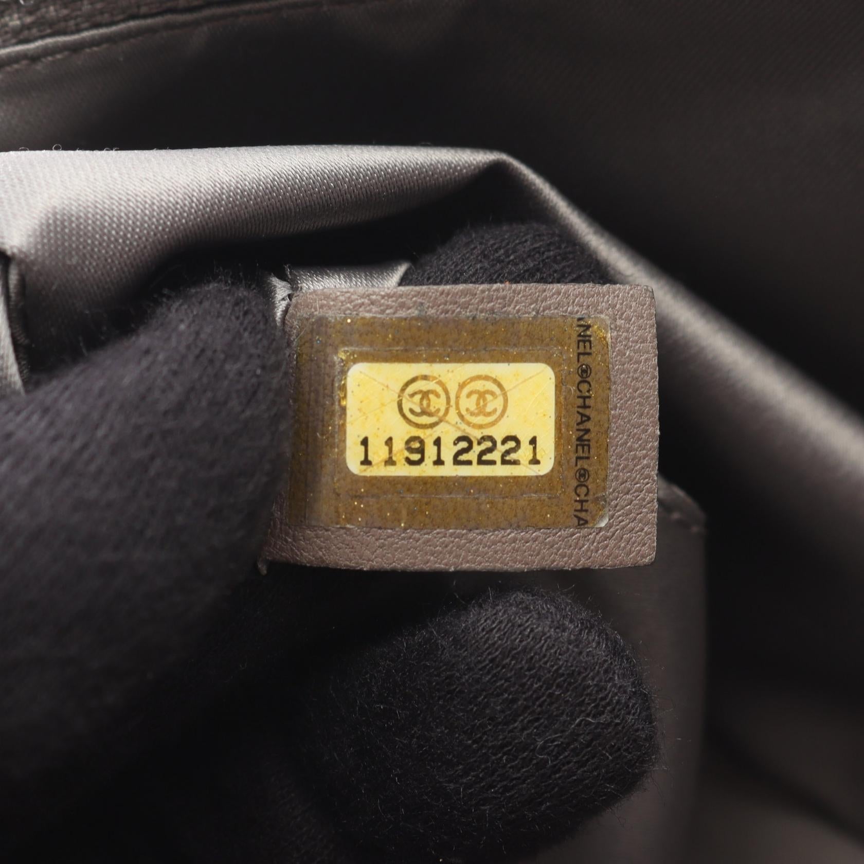 シャネル 2.55 レザーショルダーバッグ