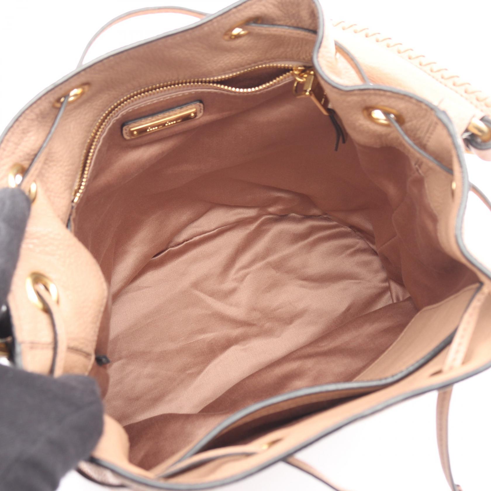 ミュウミュウ レザーハンドバッグ