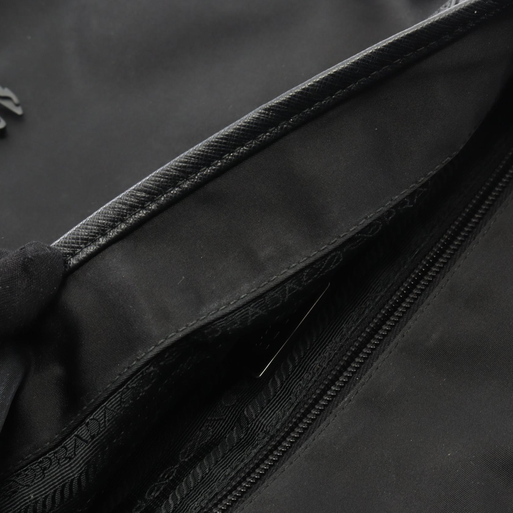 プラダ TESSUTO SAFFIANO ショルダーバッグ