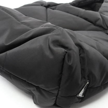 プラダ Re-Nylon トートバッグ