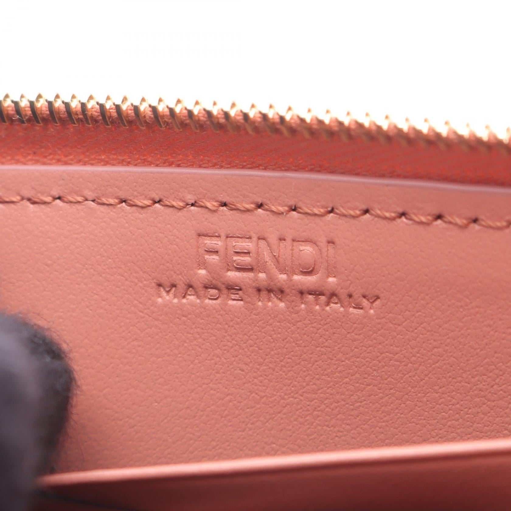 フェンディ FFダイヤモンド レザーラウンド財布