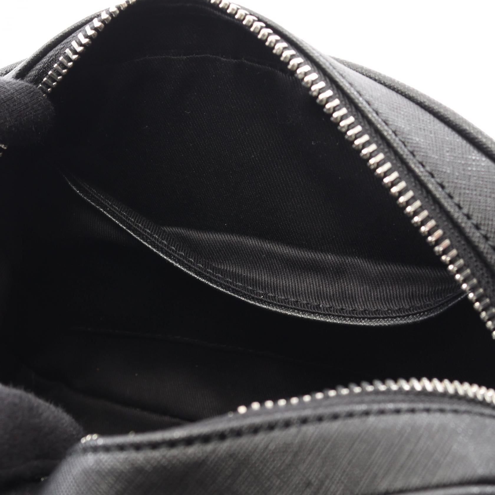 ヴィヴィアンウエストウッド ANNA CAMERA BAG フェイクレザーショルダーバッグ