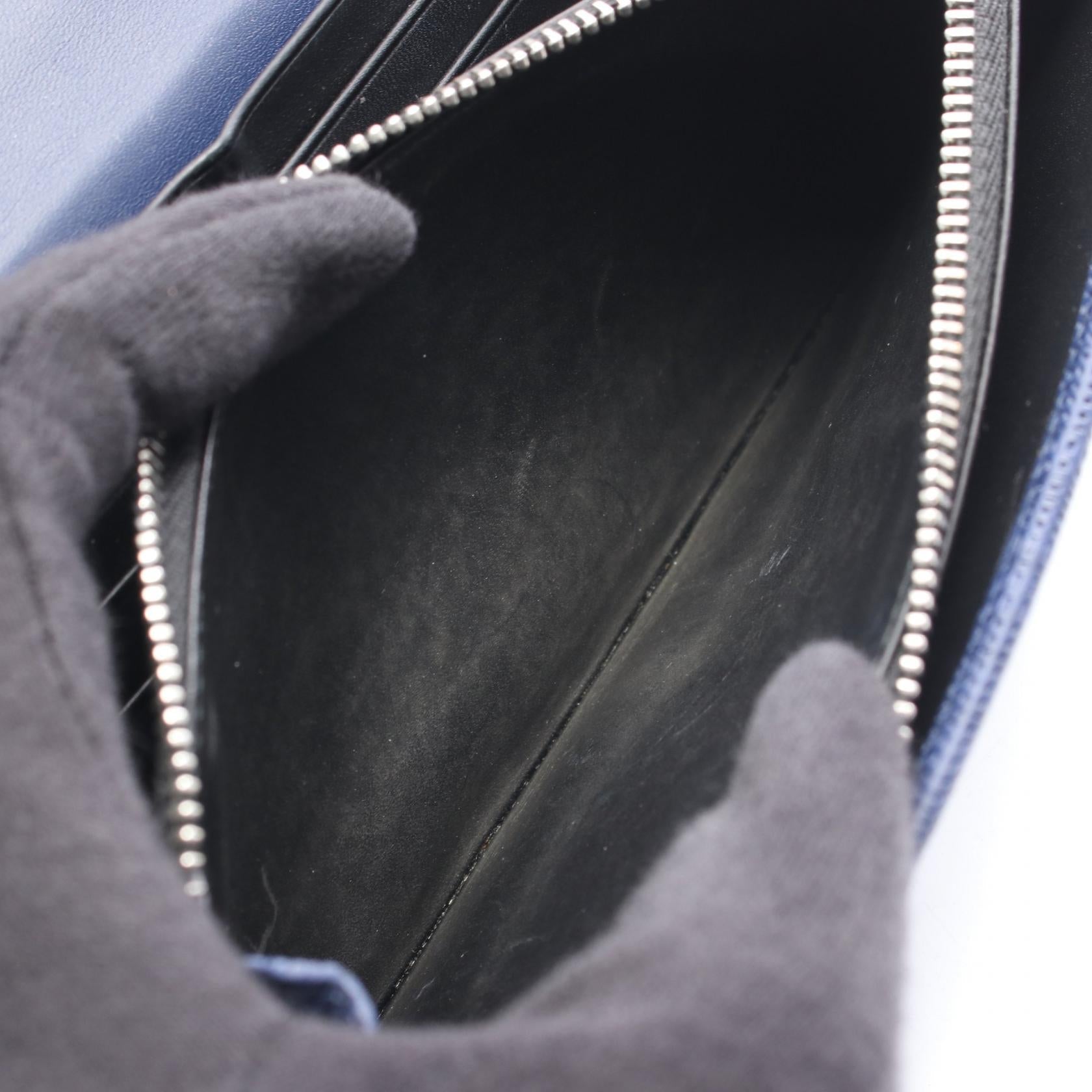 ロエベ LINEN レザー二つ折り長財布