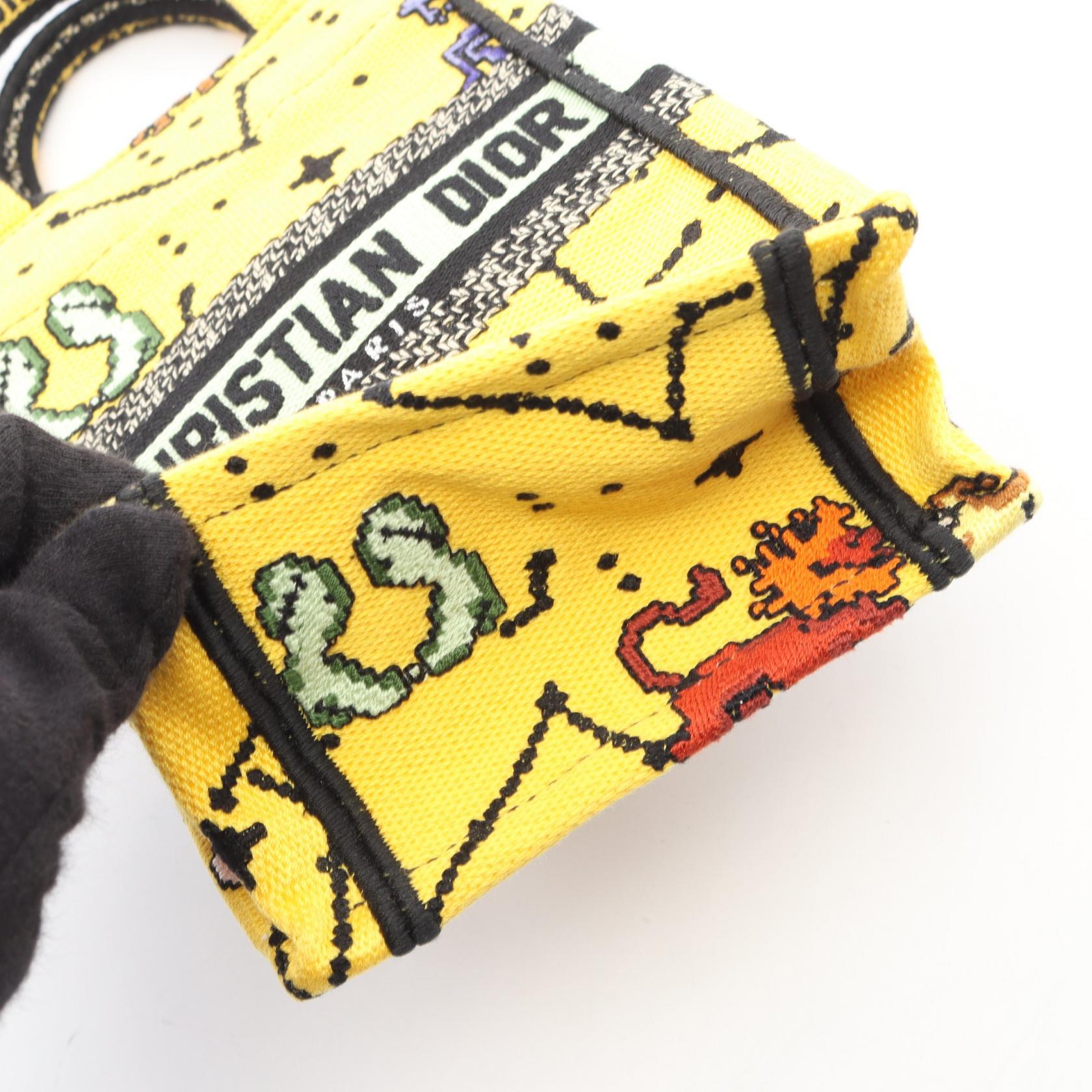 ディオール BOOK TOTE バーティカルミニフォンバッグ