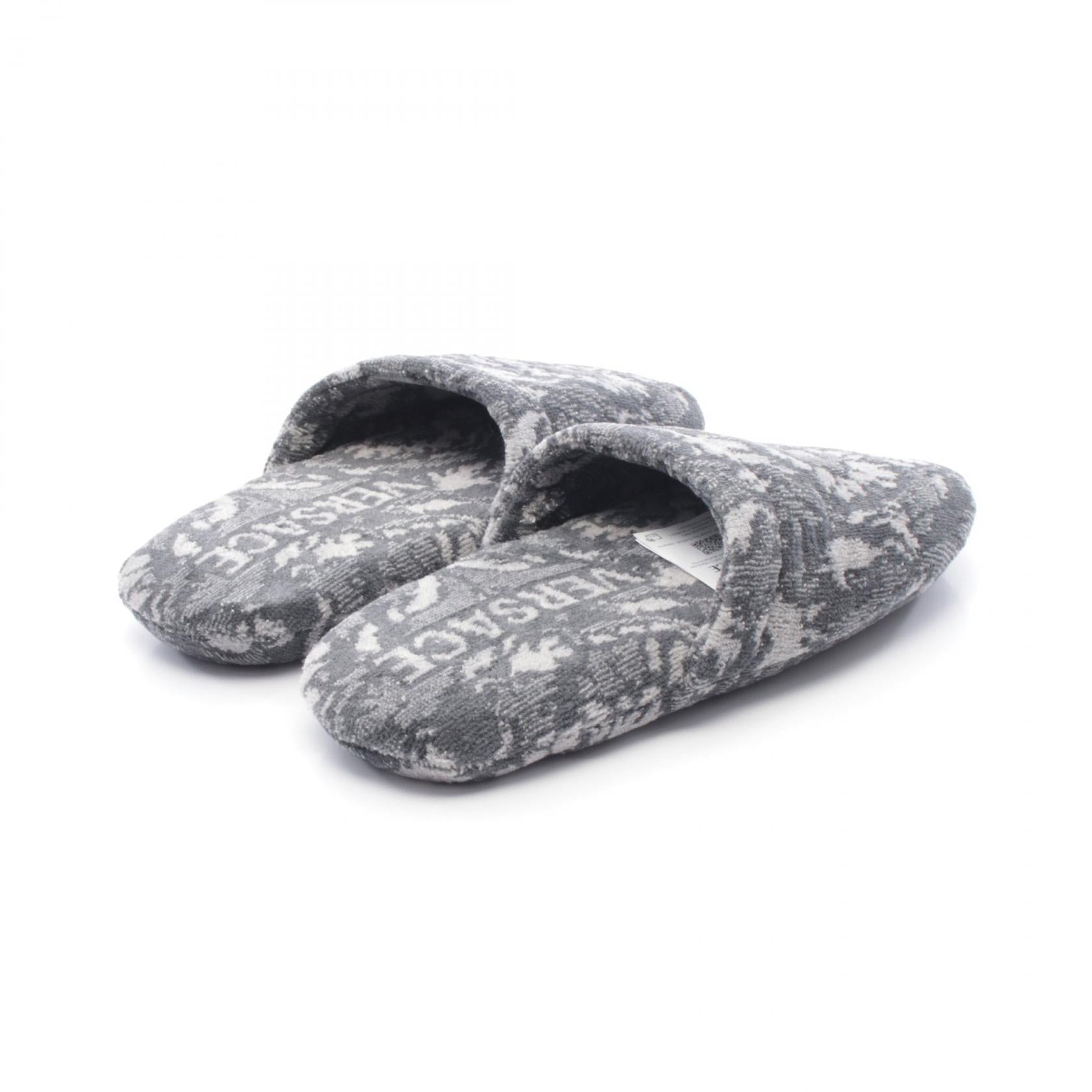 ヴェルサーチェ Bath Slippers Barocco コットンカシミヤサンダル