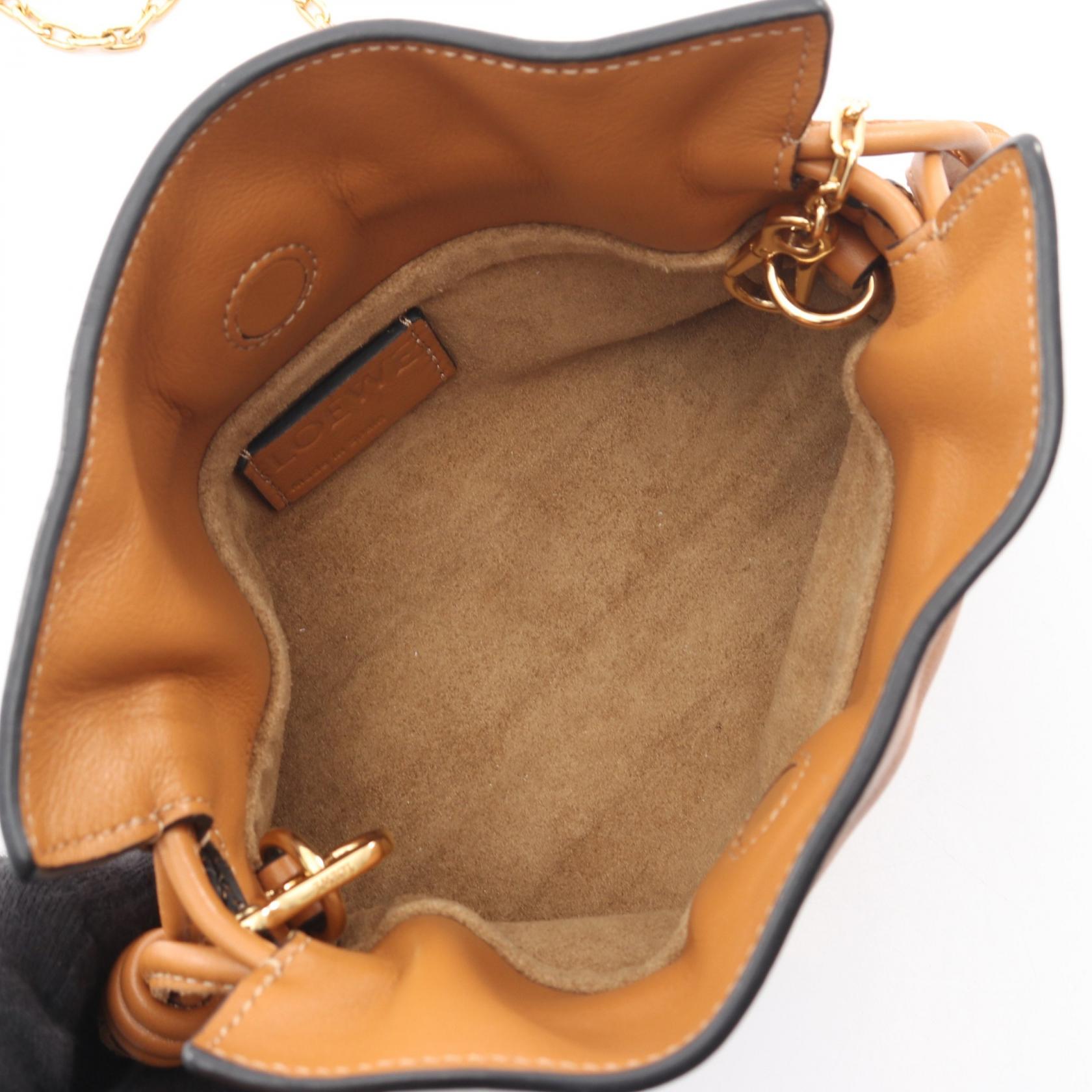 ロエベ フラメンコクラッチナノ レザーショルダーバッグ