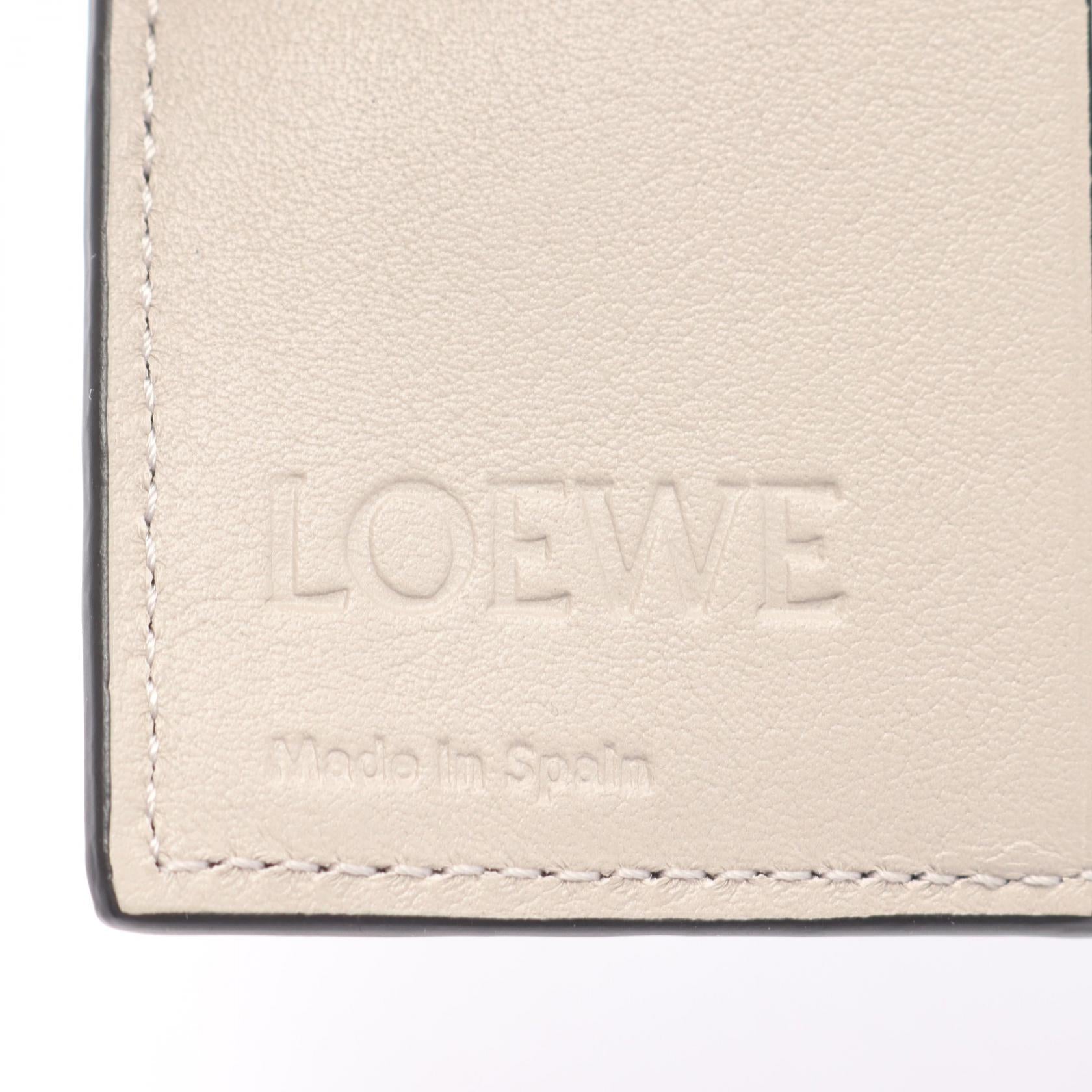 ロエベ アナグラム レザー二つ折り財布