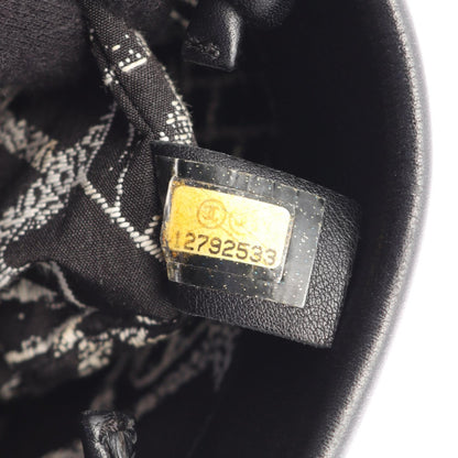 シャネル エッセンシャルトートPM レザートートバッグ