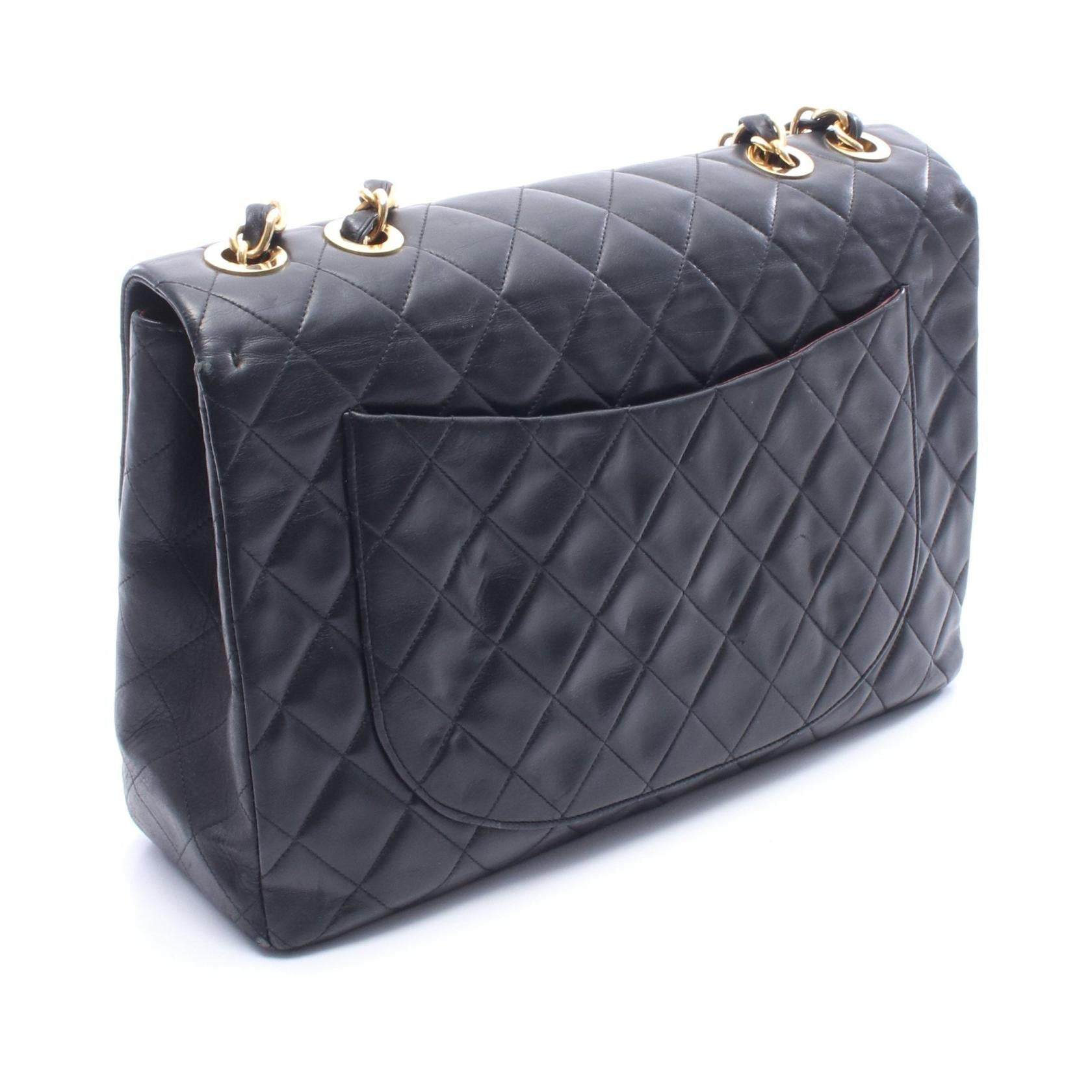 シャネル デカマトラッセ ラムスキン ショルダーバッグ