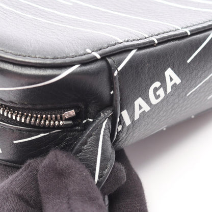 バレンシアガ EVERYDAY CAMERA BAG S レザー ショルダーバッグ