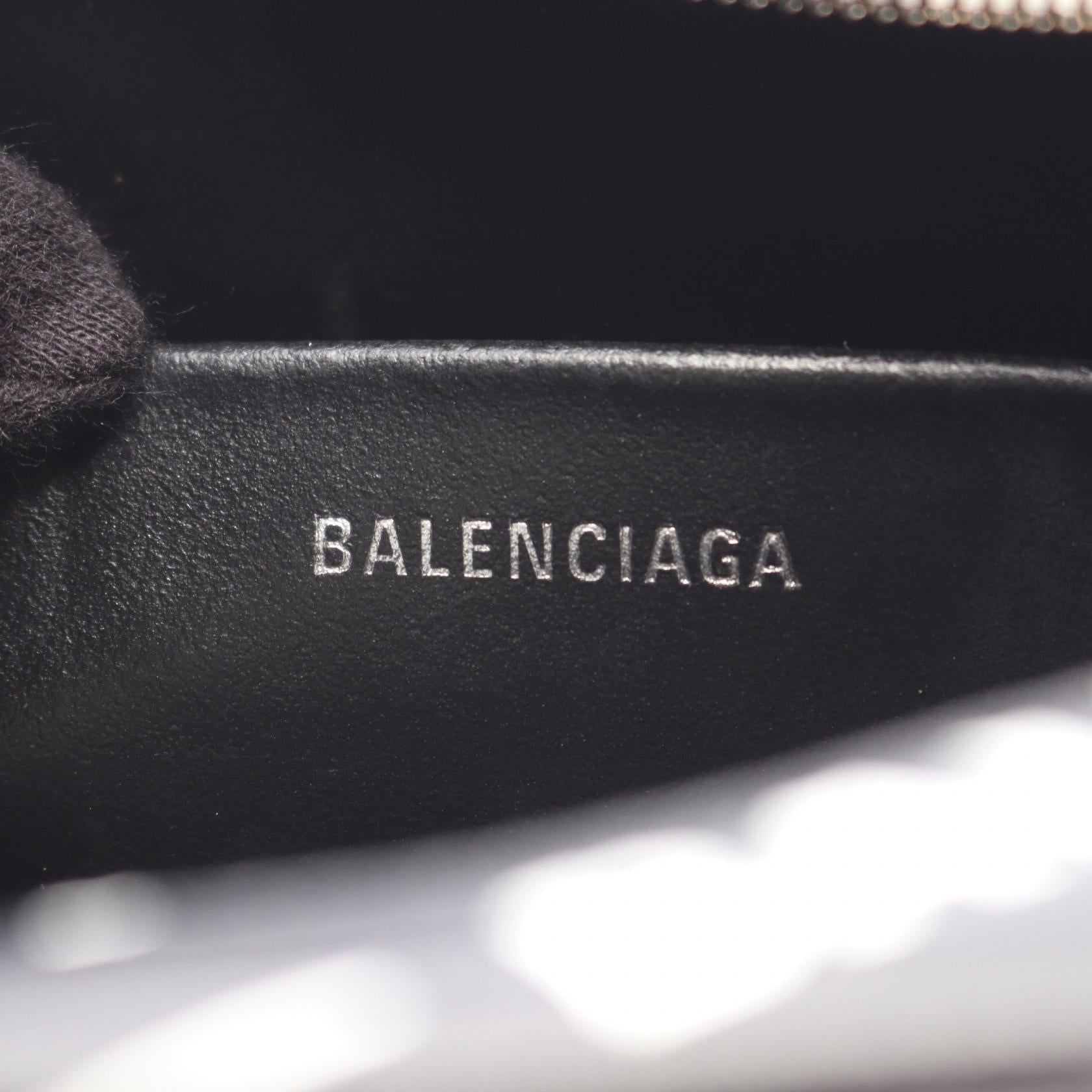 バレンシアガ EVERYDAY CAMERA BAG S レザー ショルダーバッグ