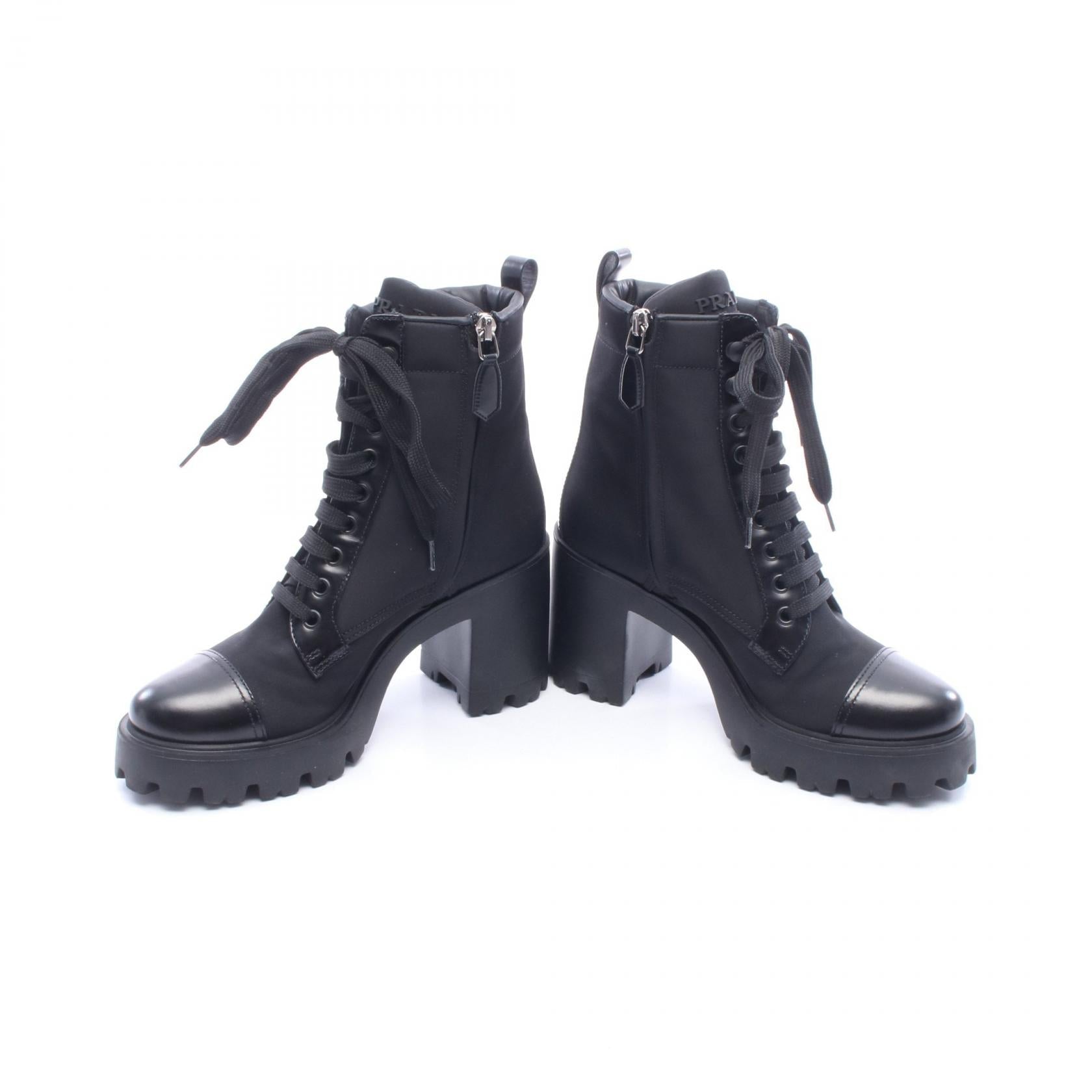 プラダ Re-Nylon レザーショートブーツ