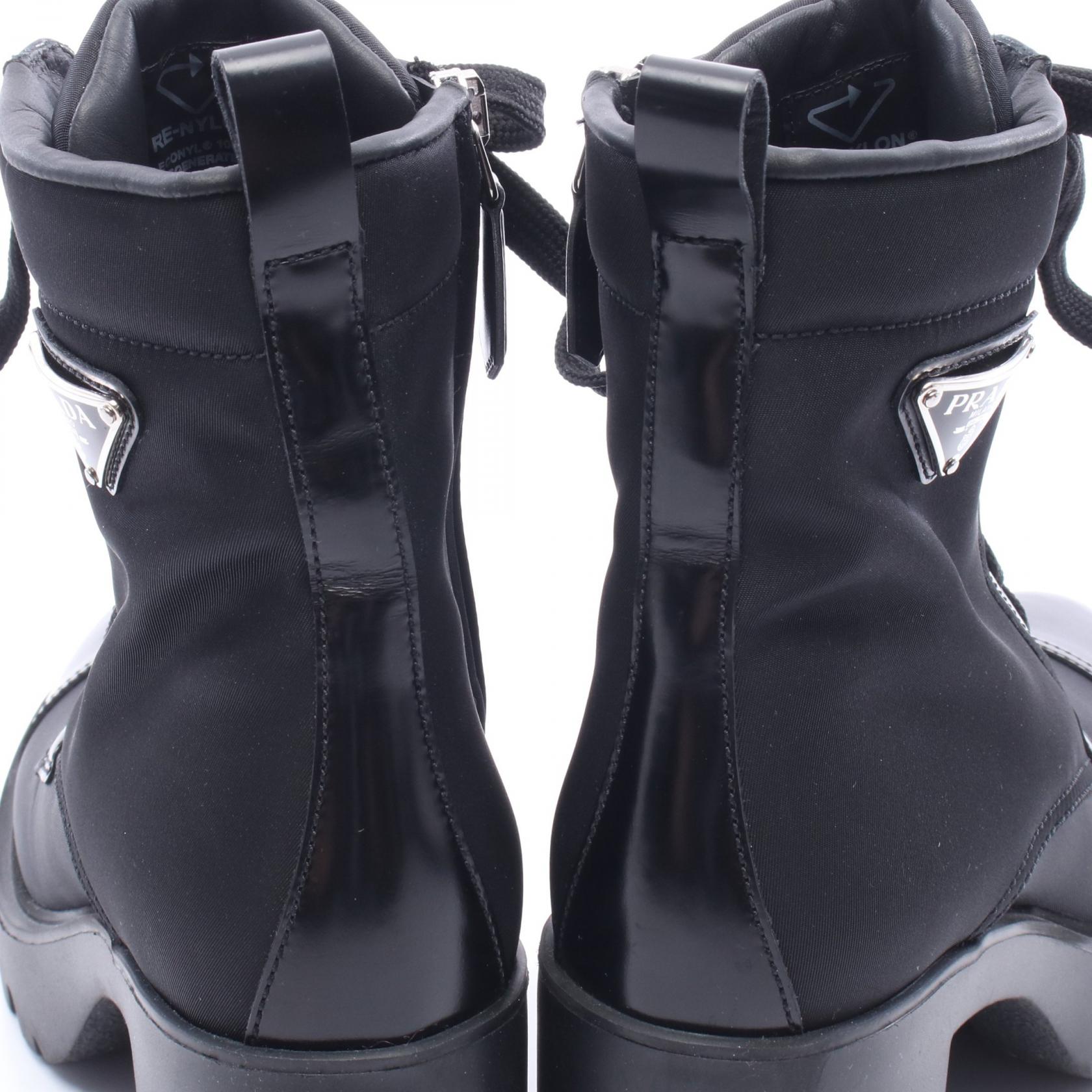 プラダ Re-Nylon レザーショートブーツ