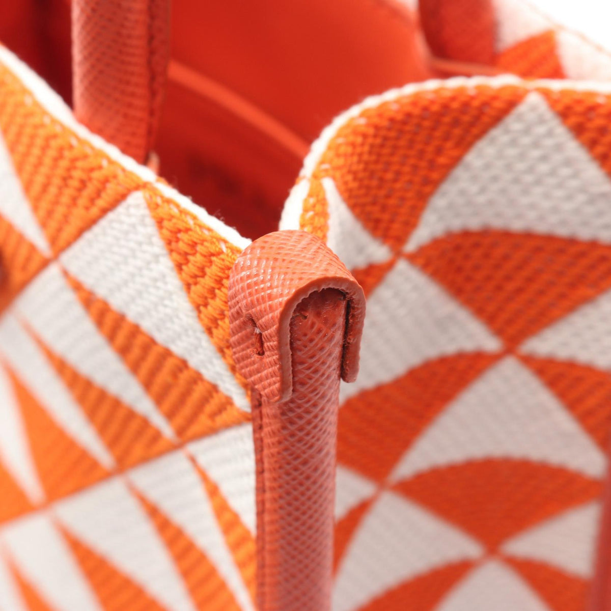 プラダ TRIANGOLO JACQUARD サフィアーノレザー 2WAYハンドバッグ