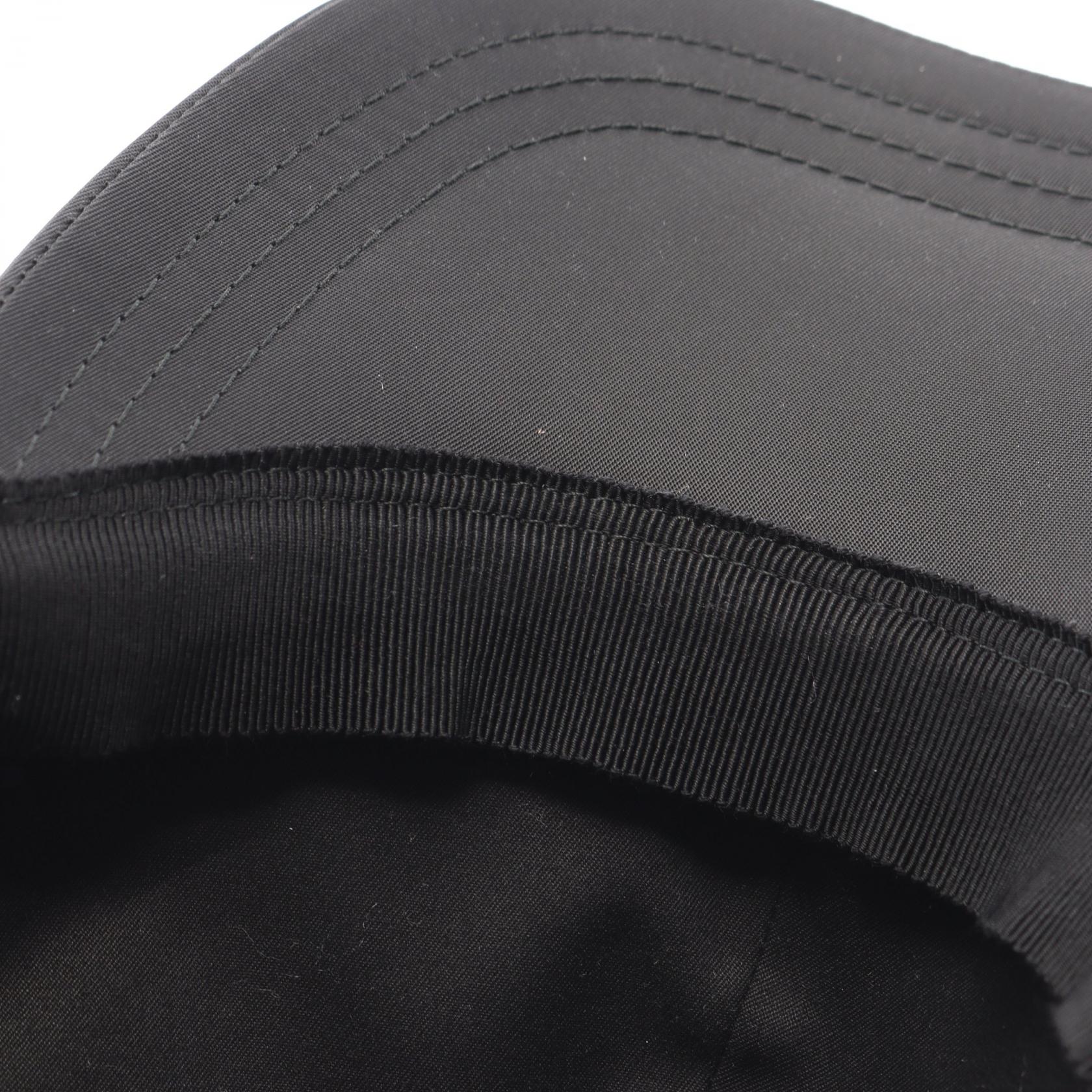 プラダ Re-Nylon ベースボールキャップ
