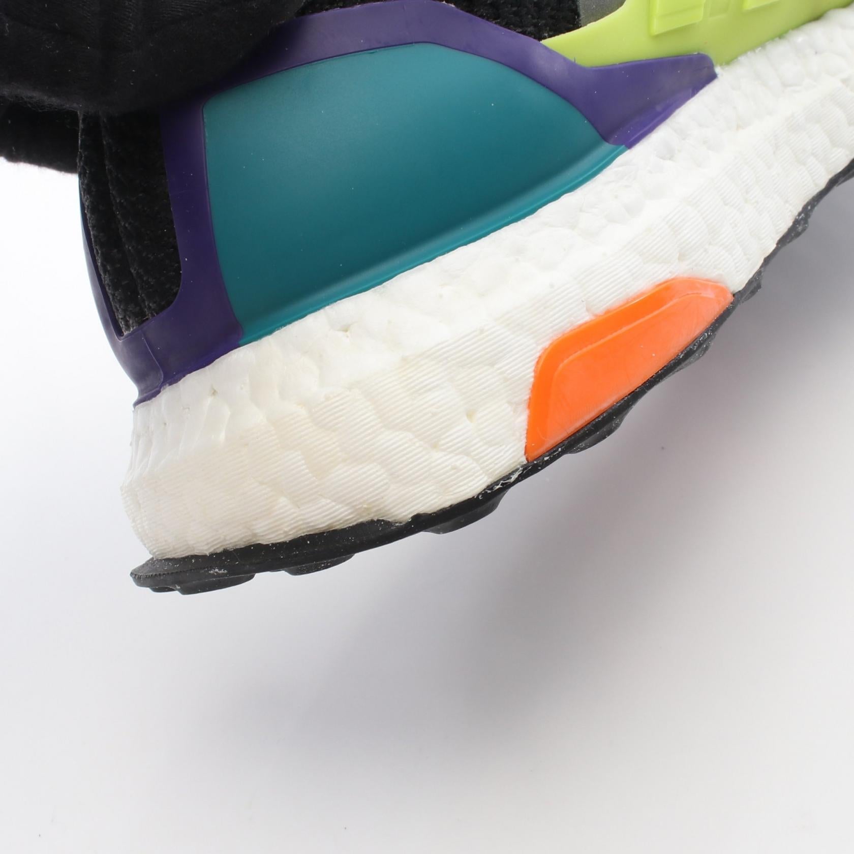 アディダス Ultra Boost kolor スニーカー