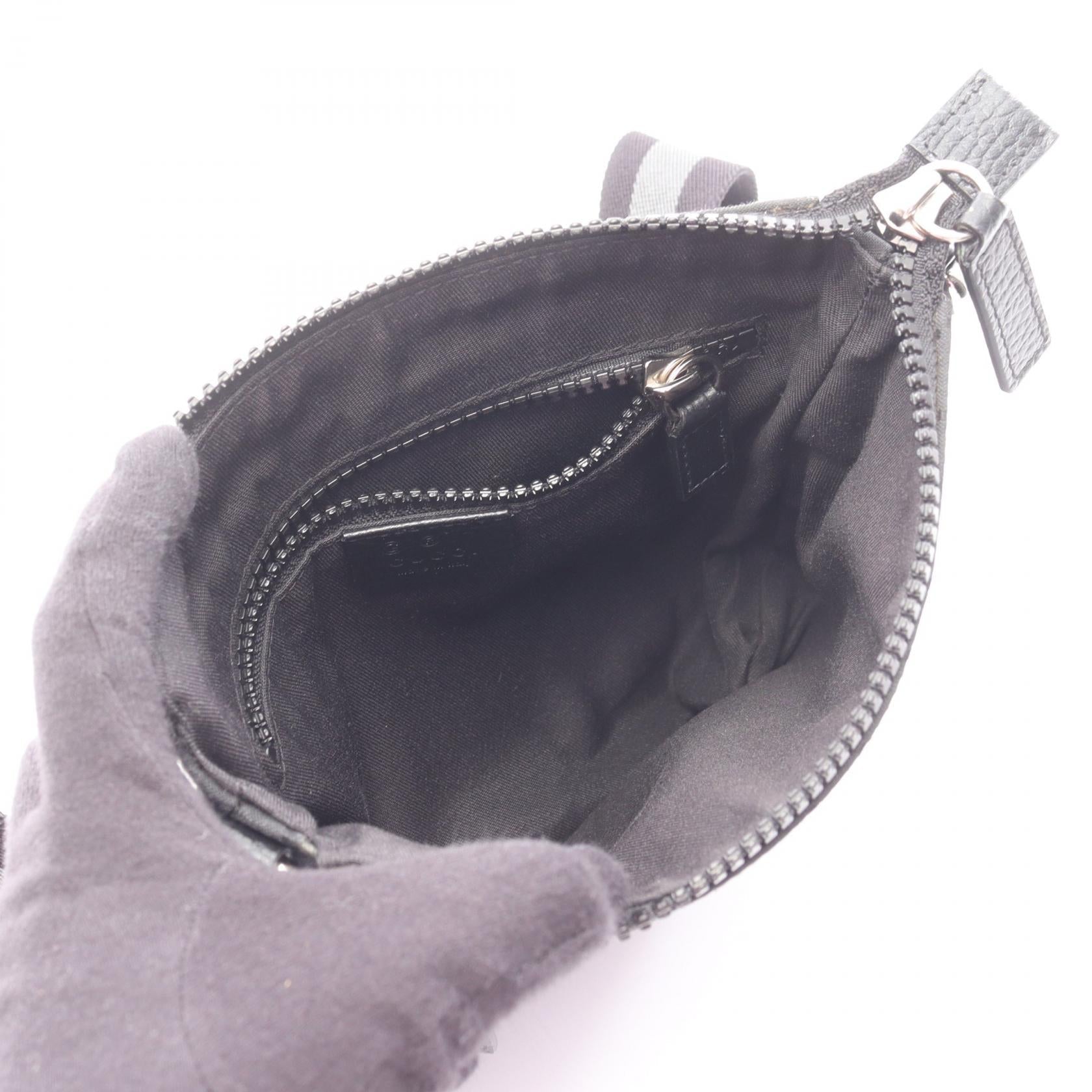 グッチ GGナイロンレザーショルダーバッグ