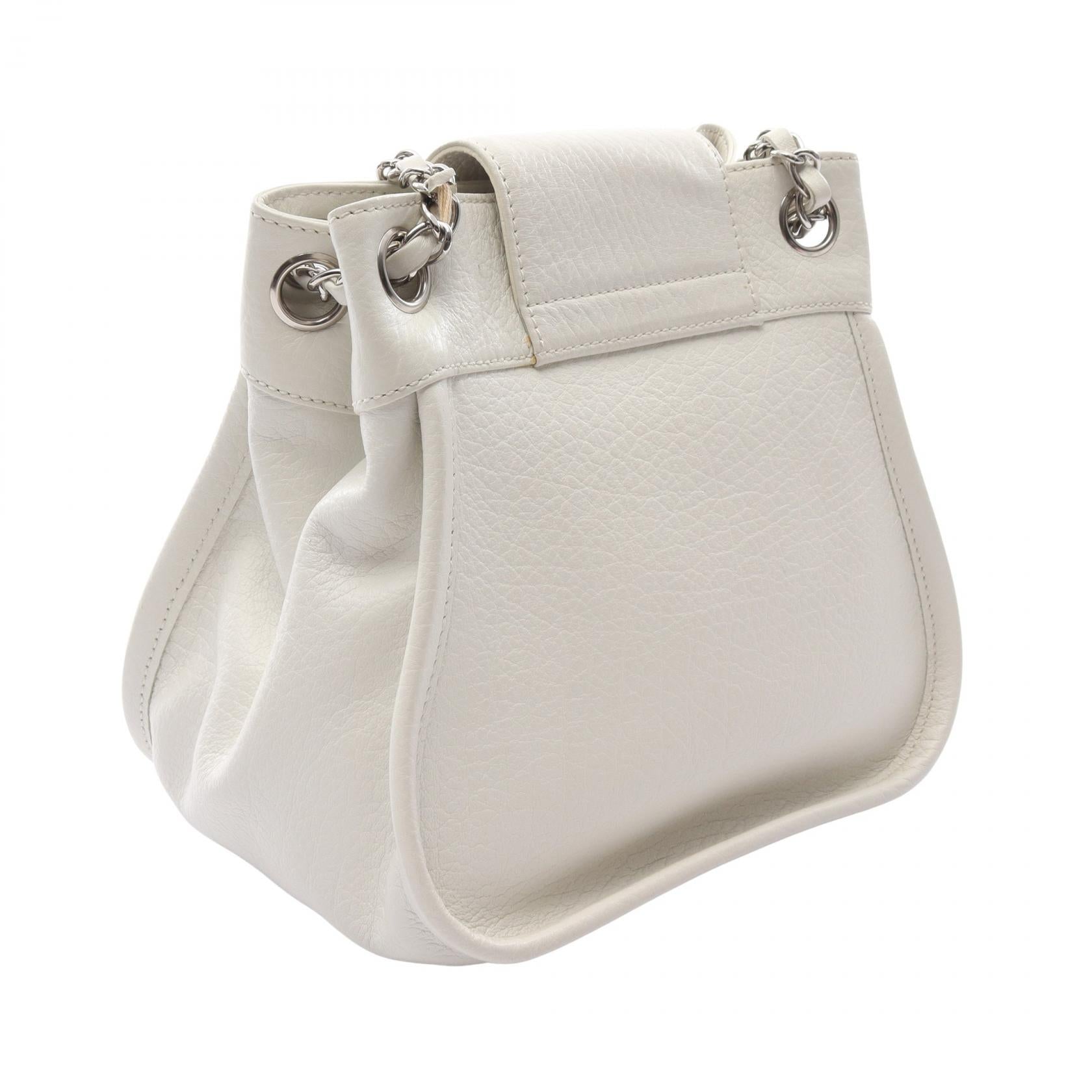 シャネル 2.55 レザーショルダーバッグ