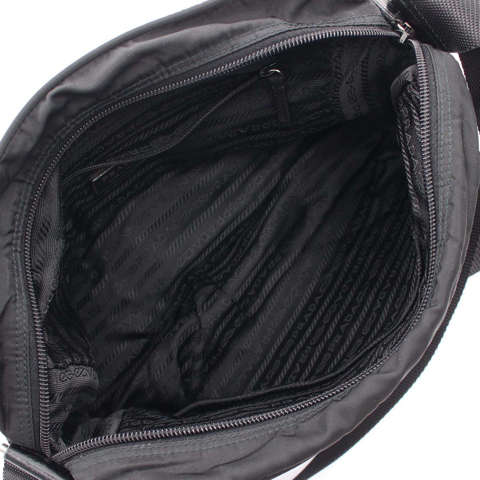 プラダ VELA SPORT ナイロンレザーショルダーバッグ